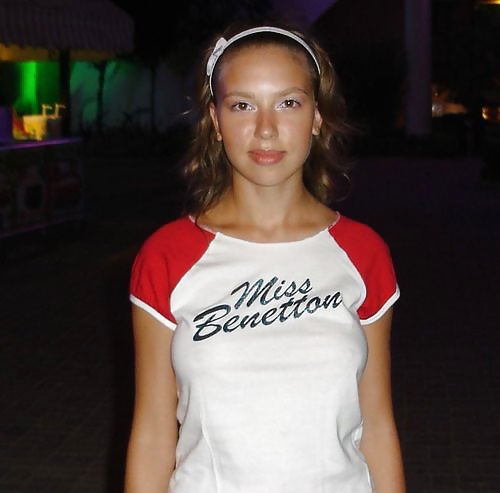 Braless 2
 #34109638