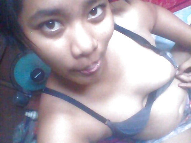 Aini bugil di kamar #26400701