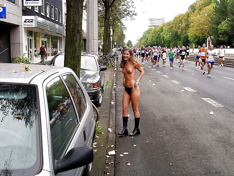 Nudistas 13
 #23206288