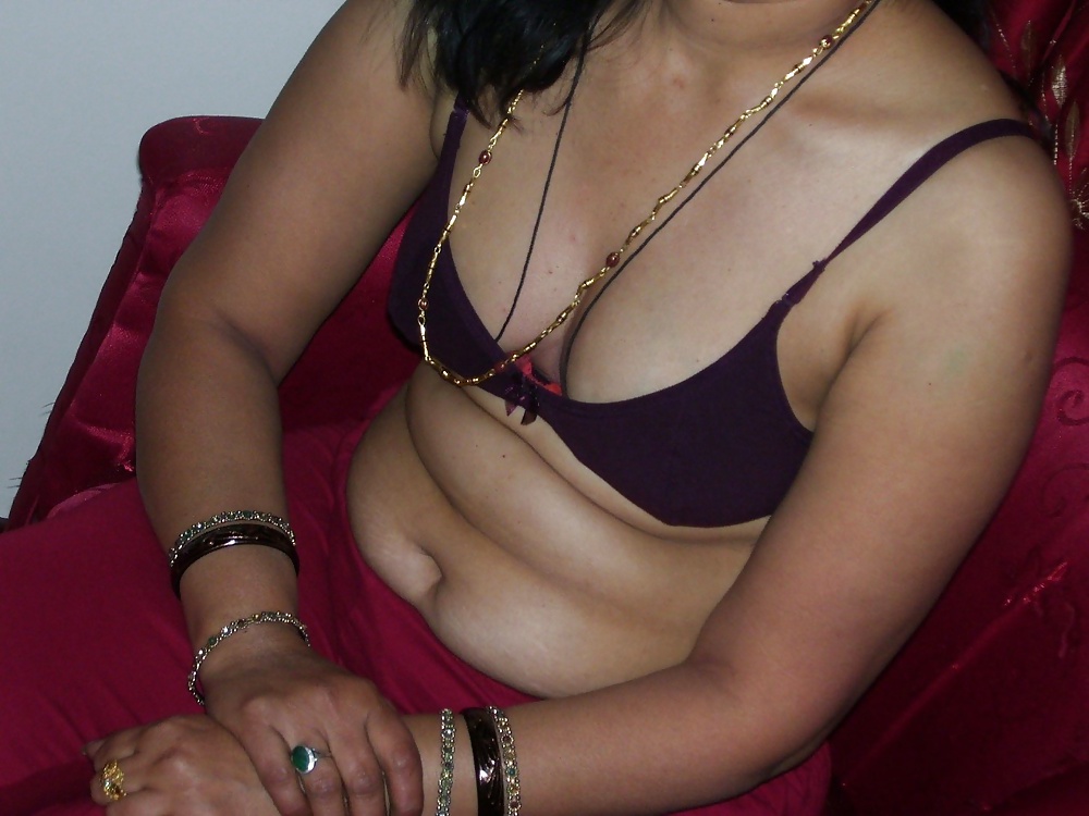 Indian aunty show 2 #25873134