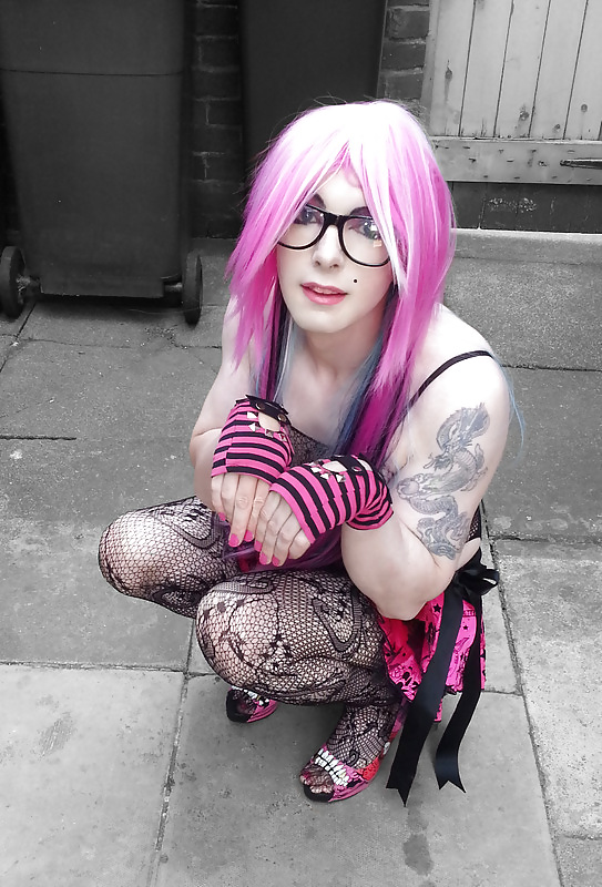 Pretty Kitty Burlesque Emo Style ( Outdoor shoot ) #23567116