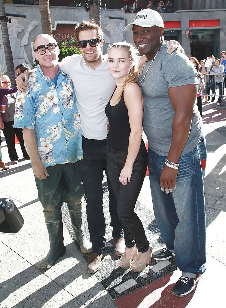 Maddie Hasson (abc's twisted)で自慰行為をしよう
 #26016580