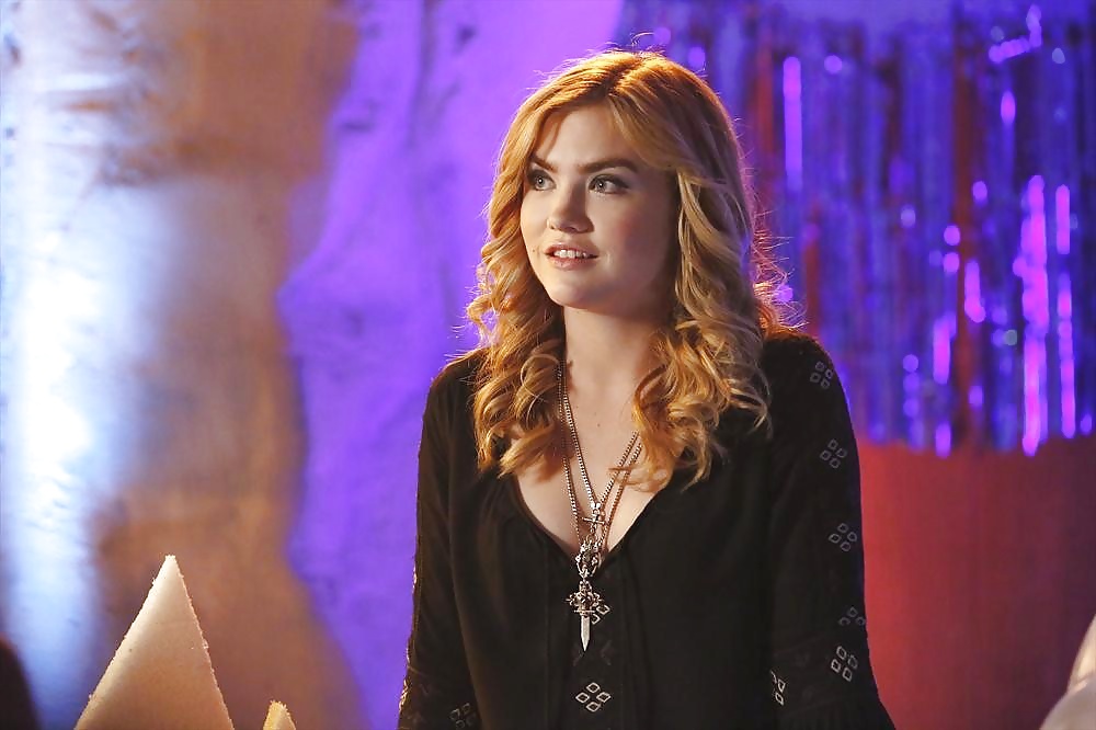 Maddie Hasson (abc's twisted)で自慰行為をしよう
 #26016592