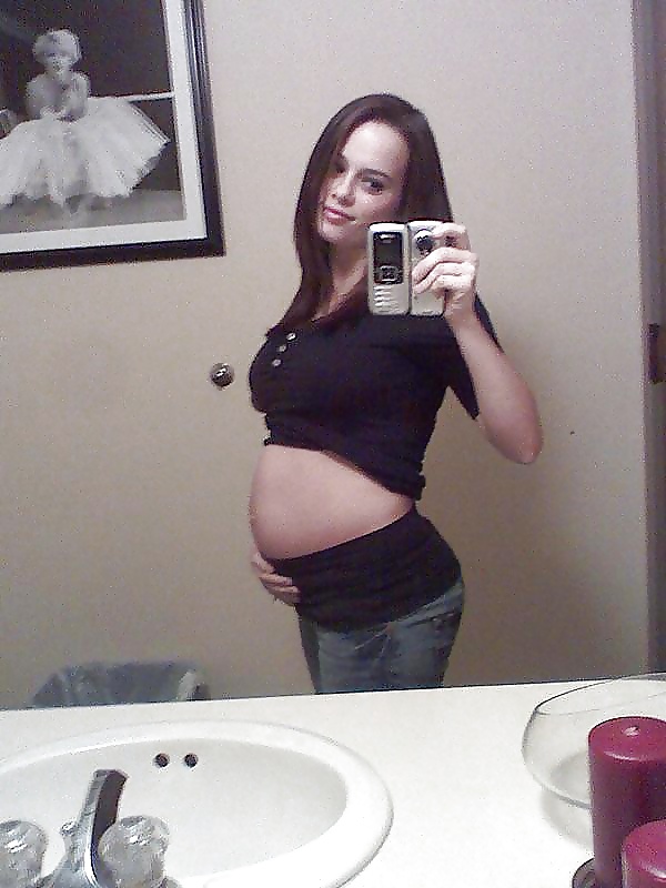 Nackte Schwangere Bauch - Nackten Schwangeren Bauch #30728832