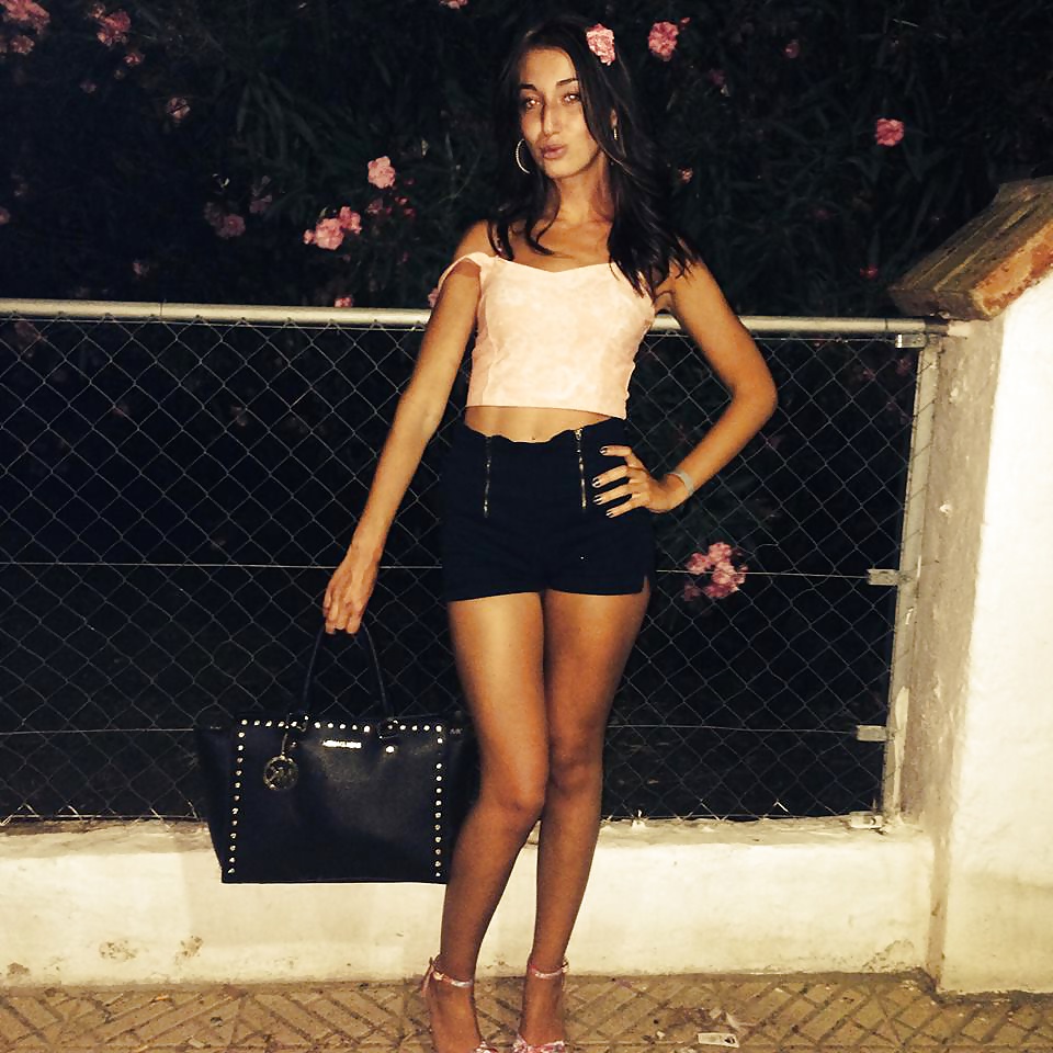 Chloe le peite salope bitch
 #23517049