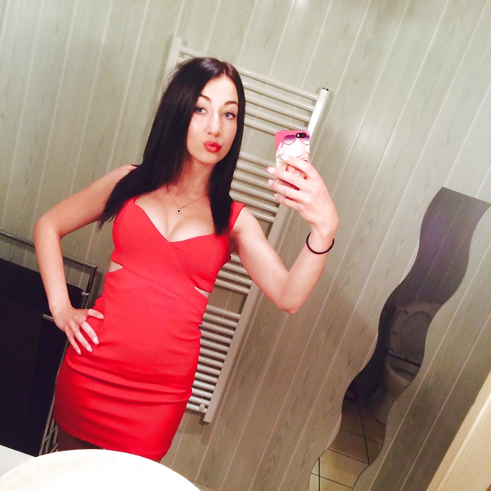 Chloe le peite salope bitch
 #23517066