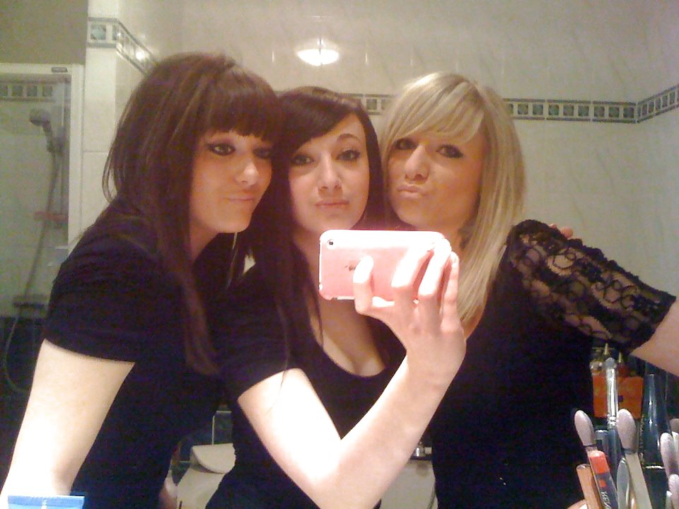 Chloe le peite salope bitch
 #23517099