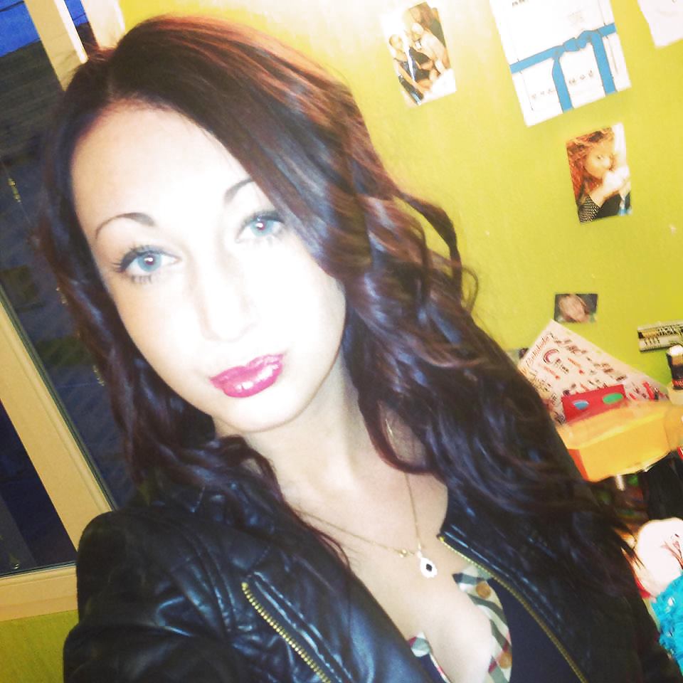 Chloe le peite salope bitch
 #23517114