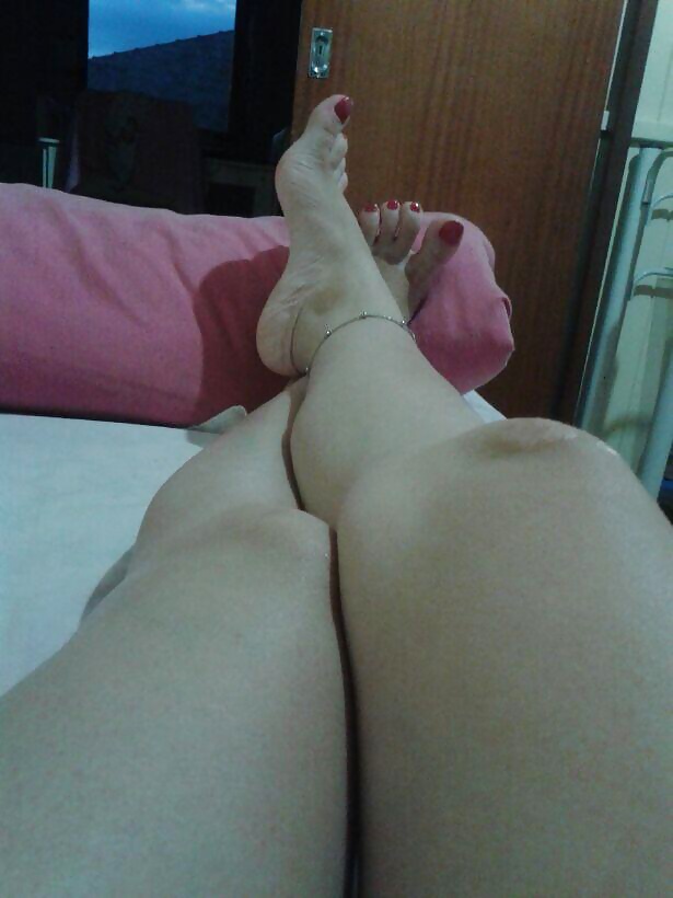 Suckable Red Toes eduaarda meeelo instagram #40023847