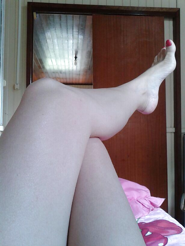 Suckable Red Toes eduaarda meeelo instagram #40023874