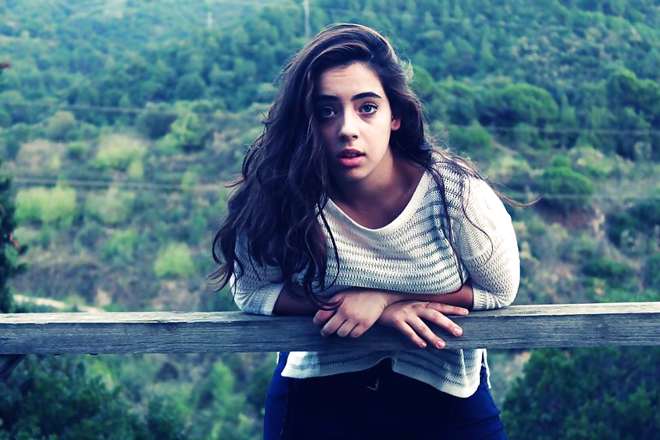 I'd like to see that ass. #39871244