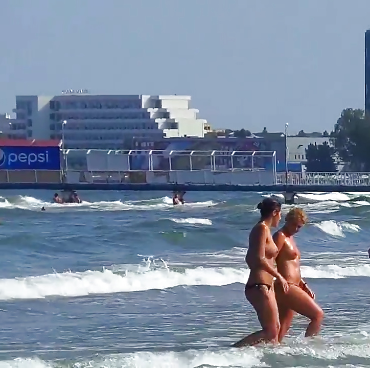 Spion Sommer Topless Sexy Frauen Strand Rumänisch #40545804