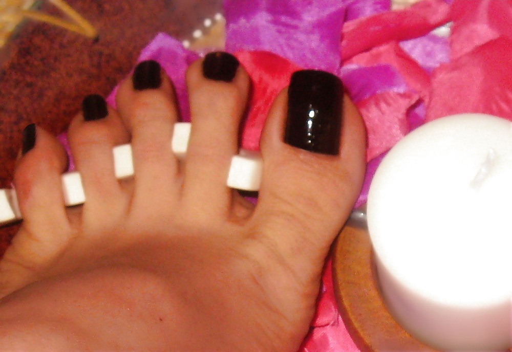Silvia black nail polish
 #32397488