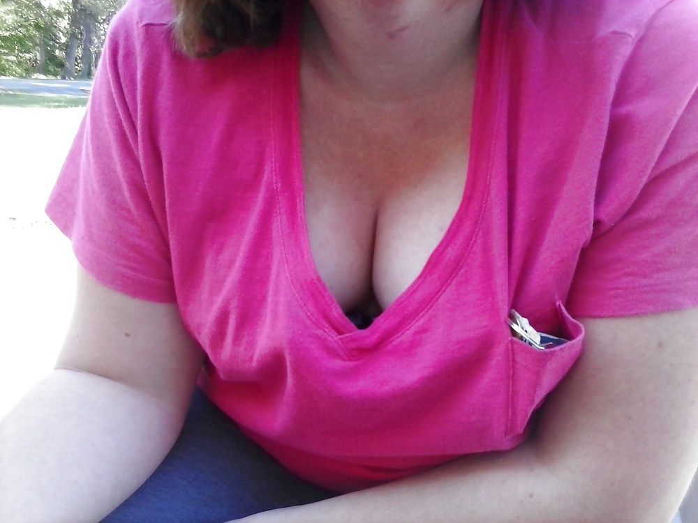 Wifes cleavage #29730867