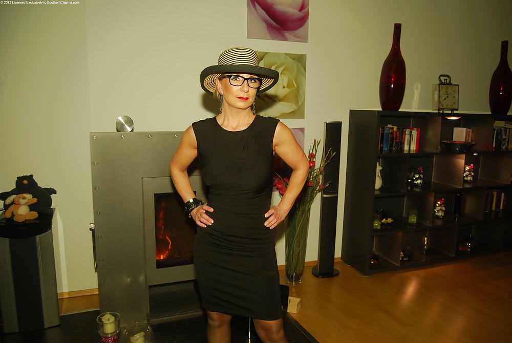 Lady P #34632111