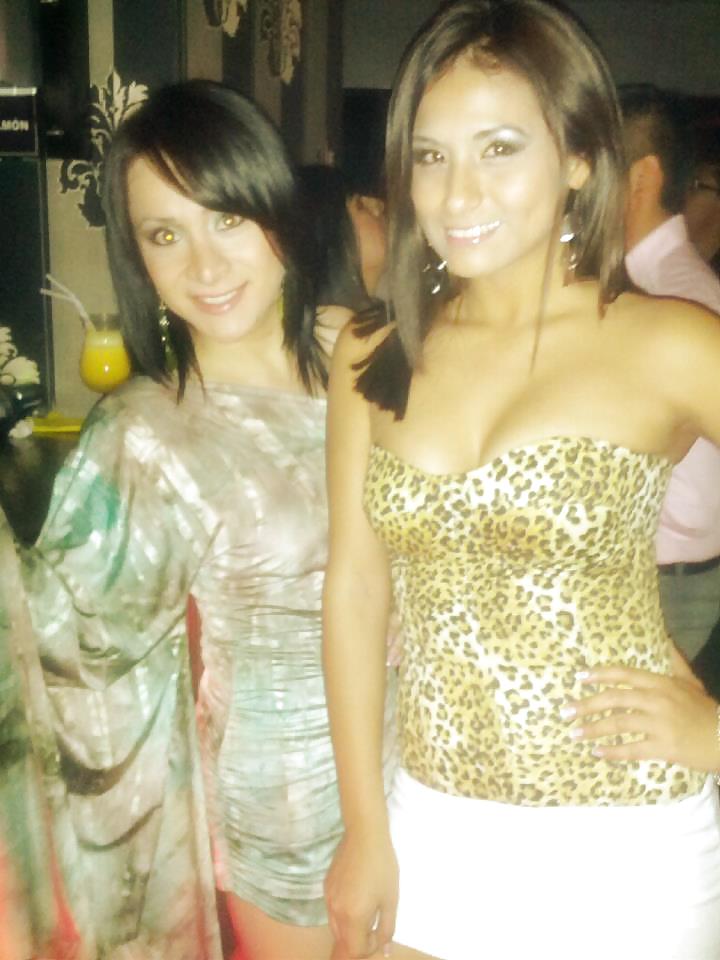 Mujer (amiguitas 33)
 #34550386