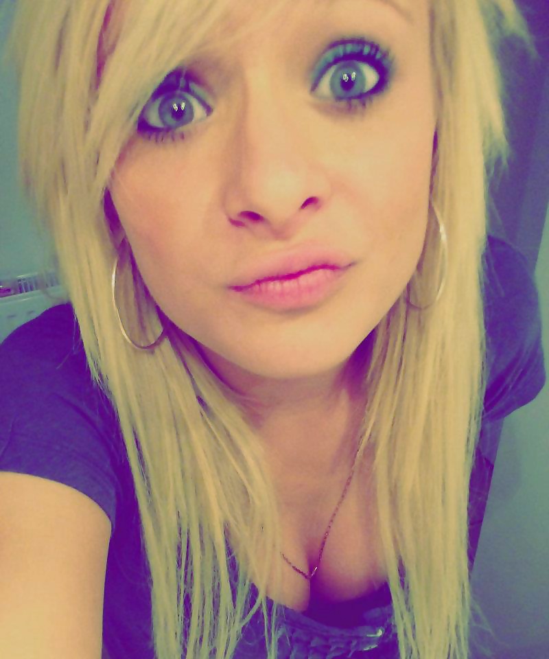 Blond Verfickte Hure #31375478