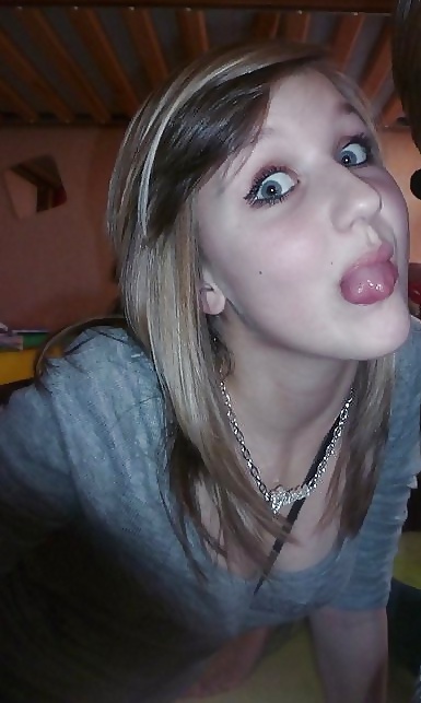 Blond Verfickte Hure #31375559