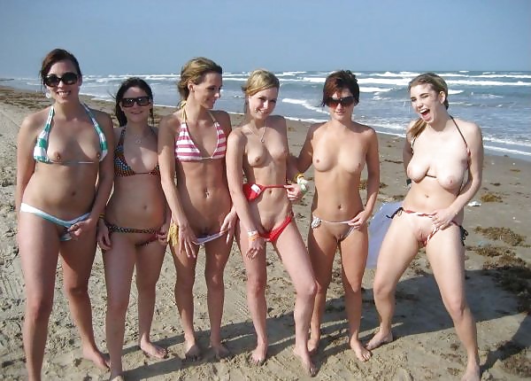 BeachVoyeuR 7  -Girls Together on Beach- BVR #33156660