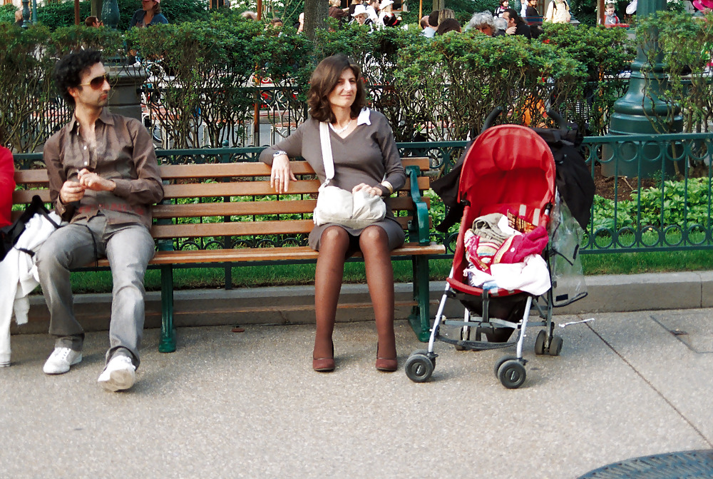 Stocking girls in public. Paris, june 2008 #35789513