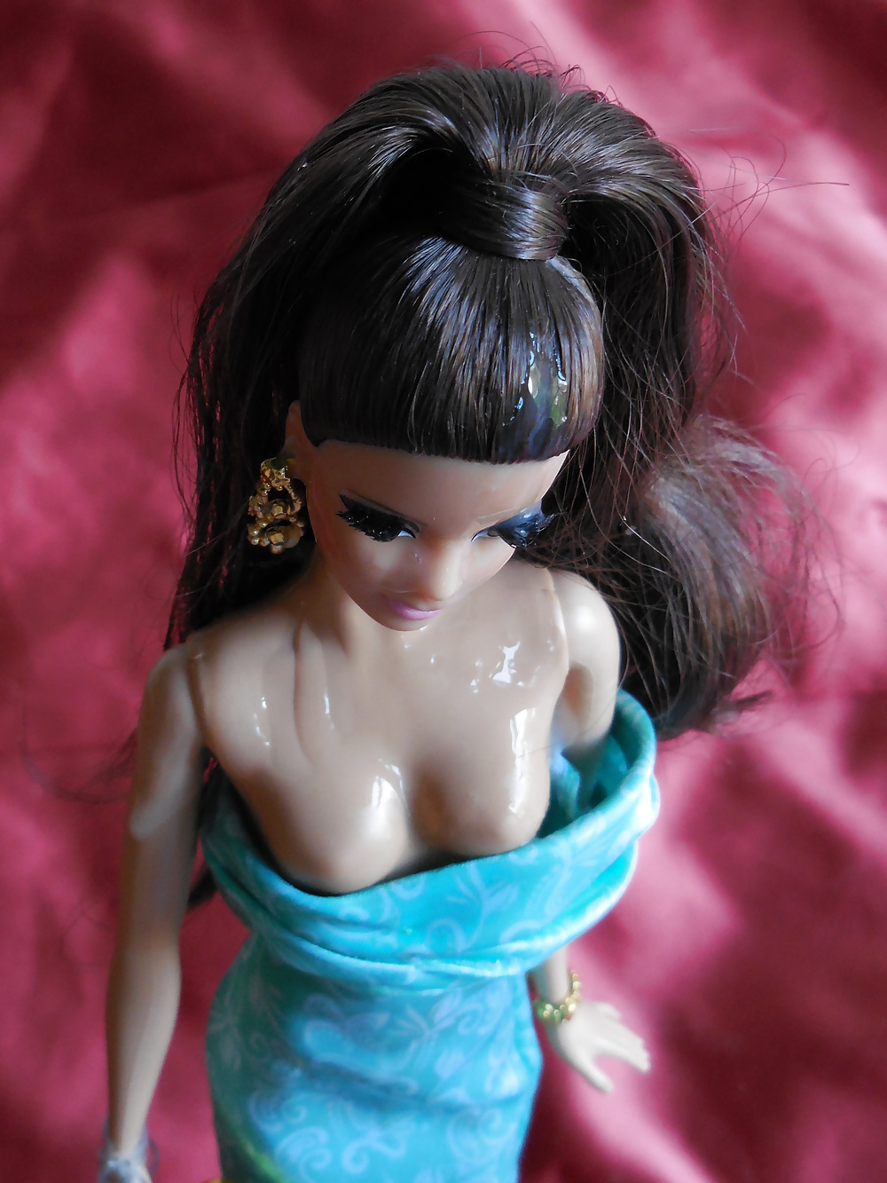 Barbie Bukkake - Brünett Hündin Wird Gestreichelt Und Facialized #39769571