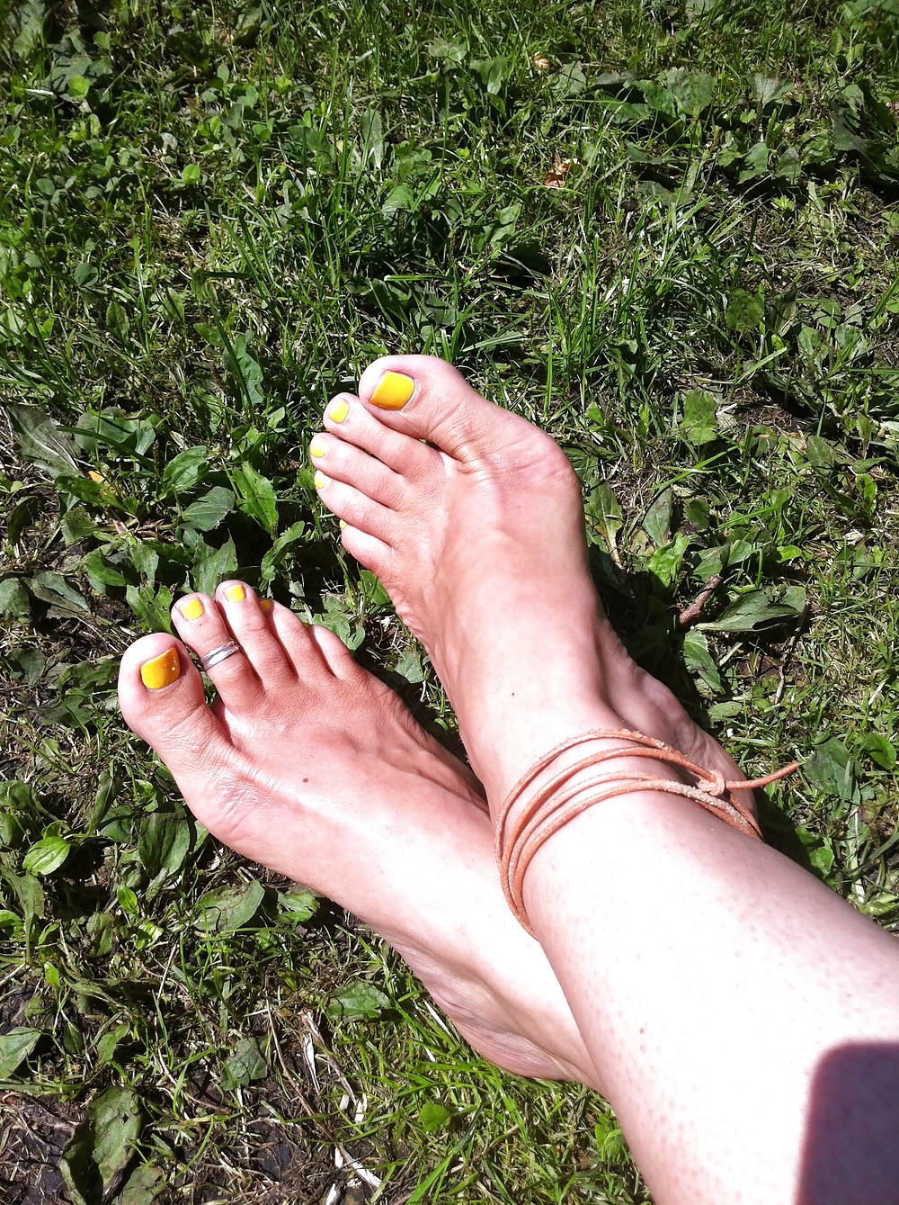 Different colors on the same cute feet #39303874