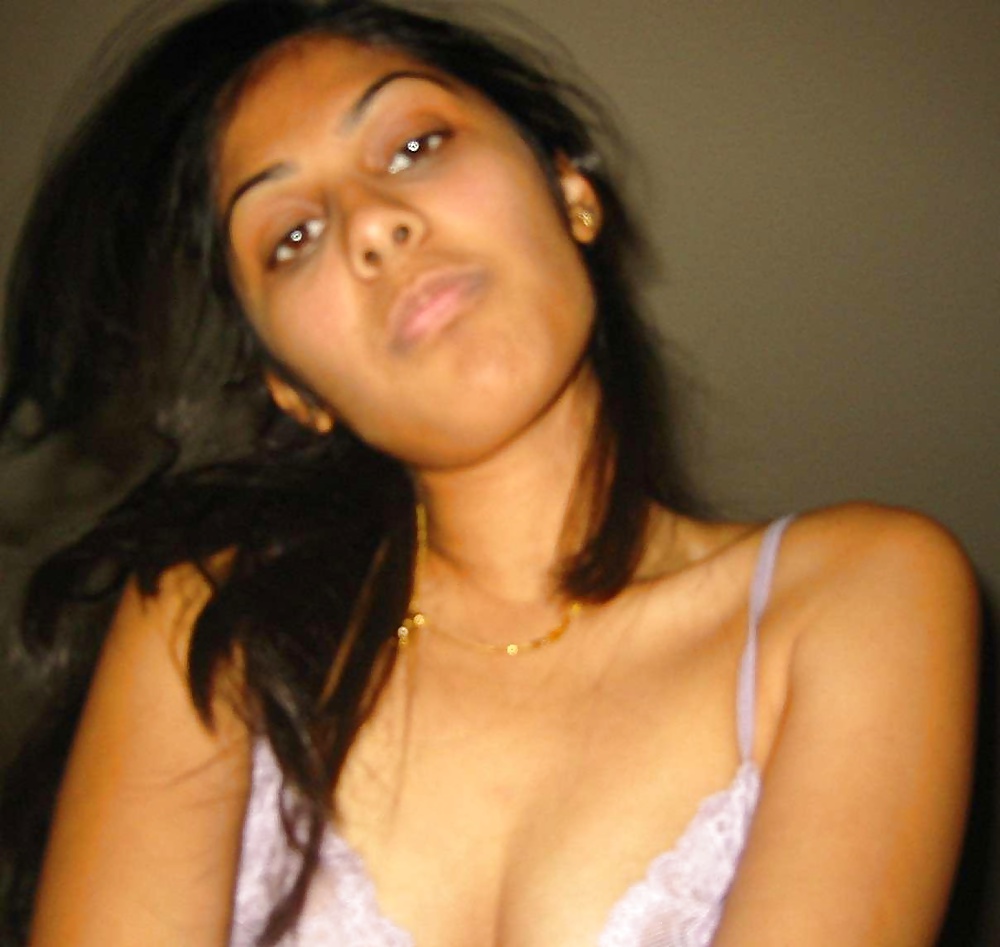 インドの女友達アヌのサリー姿-インドのデシ・ポルノセット7.6
 #29522100