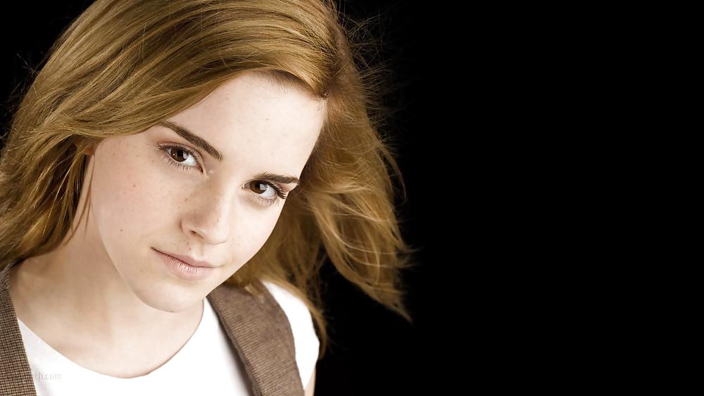 Emma Watson Smokin Tapeten! #24620549