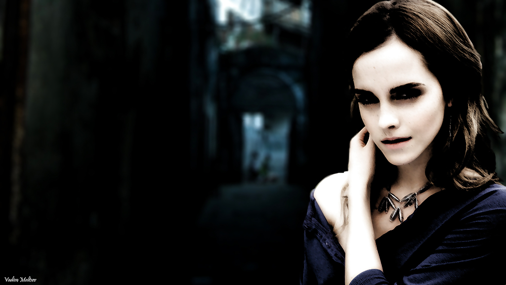 Emma Watson Smokin Tapeten! #24620822