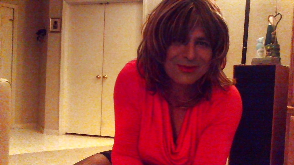 Louise In Rot #37878039