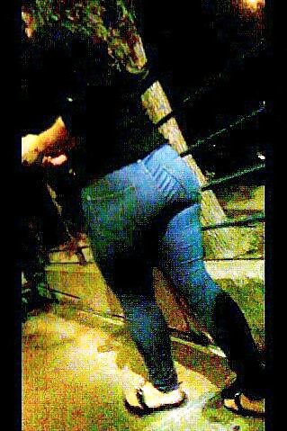 友達の女の子のお尻の写真を2枚追加
 #24656188