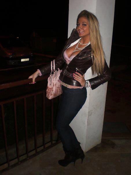 Tetas
 #34626761