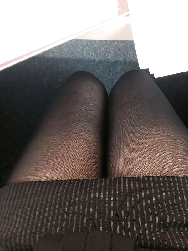 Jambes Au Travail #28197120