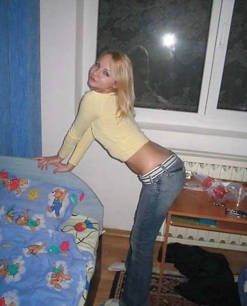 Babes in jeans
 #26007444