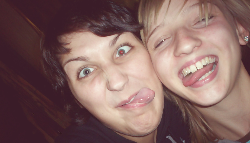 Girlfriends
 #40427421