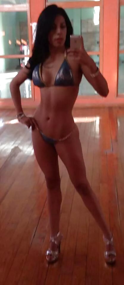 Latinas #29135268
