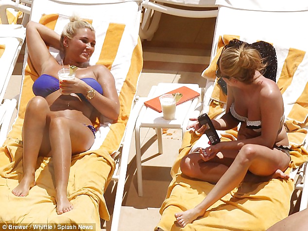 Billie Faiers
 #40123801