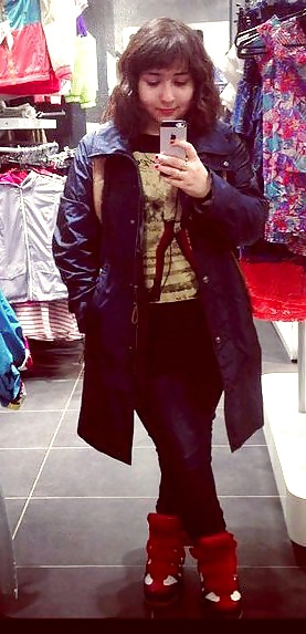 Aziza valerievna
 #25235017