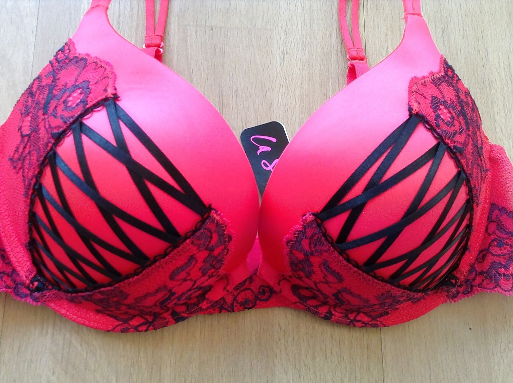 Red Lace Padded Pushup Bra #40120911