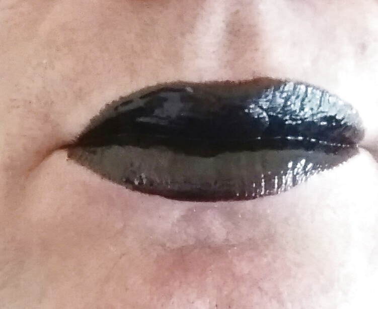 More lips #33427359