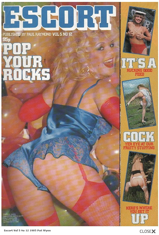 Vecchie copertine di riviste porno escort
 #24784735