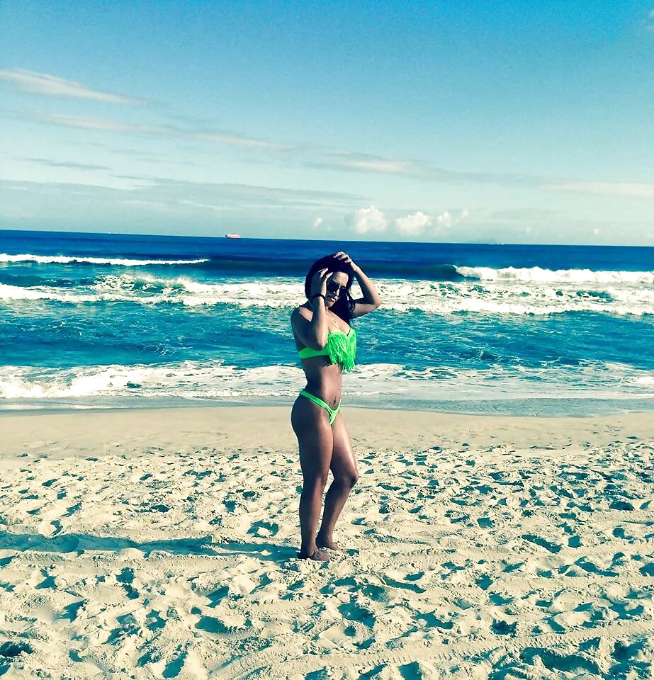 セクシー・ベイブ・トゥガ
 #27500842