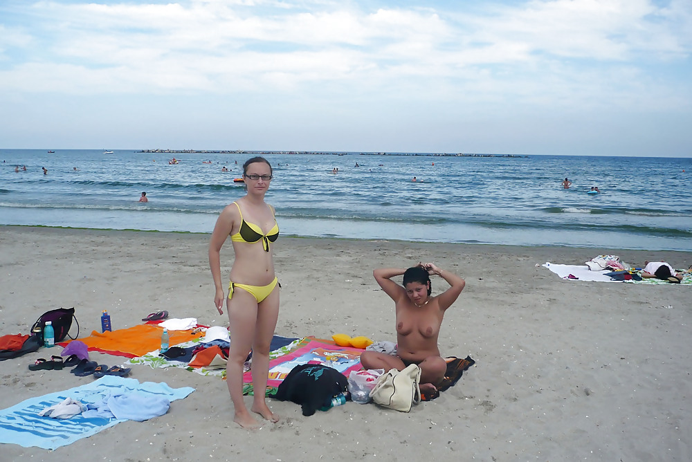 Ragazze del giorno della spiaggia .... da gonget
 #34232007