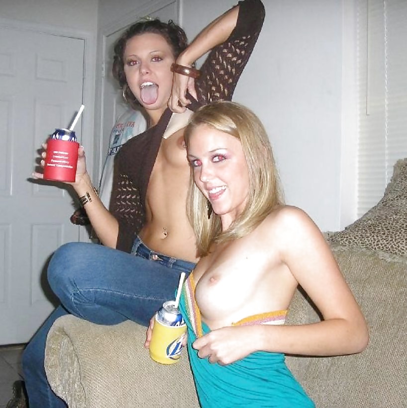 Boobie flashing
 #25841311