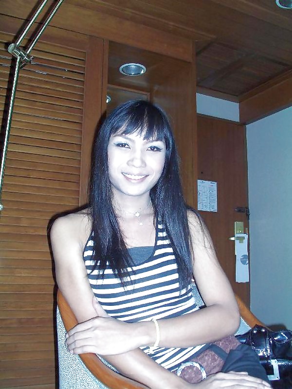 Bangkok Cadeau Ladyboy Aka Kip #32913726