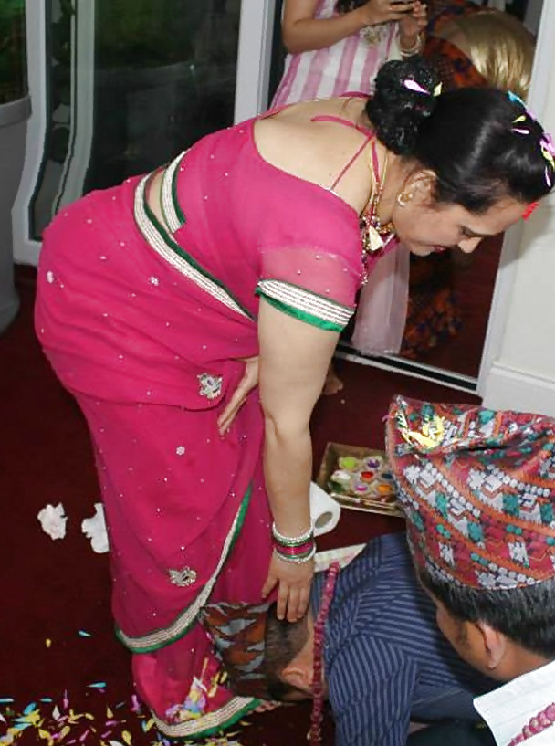 Mamma nepalese signora bhandari ha un bel culo da sbattere
 #40020330