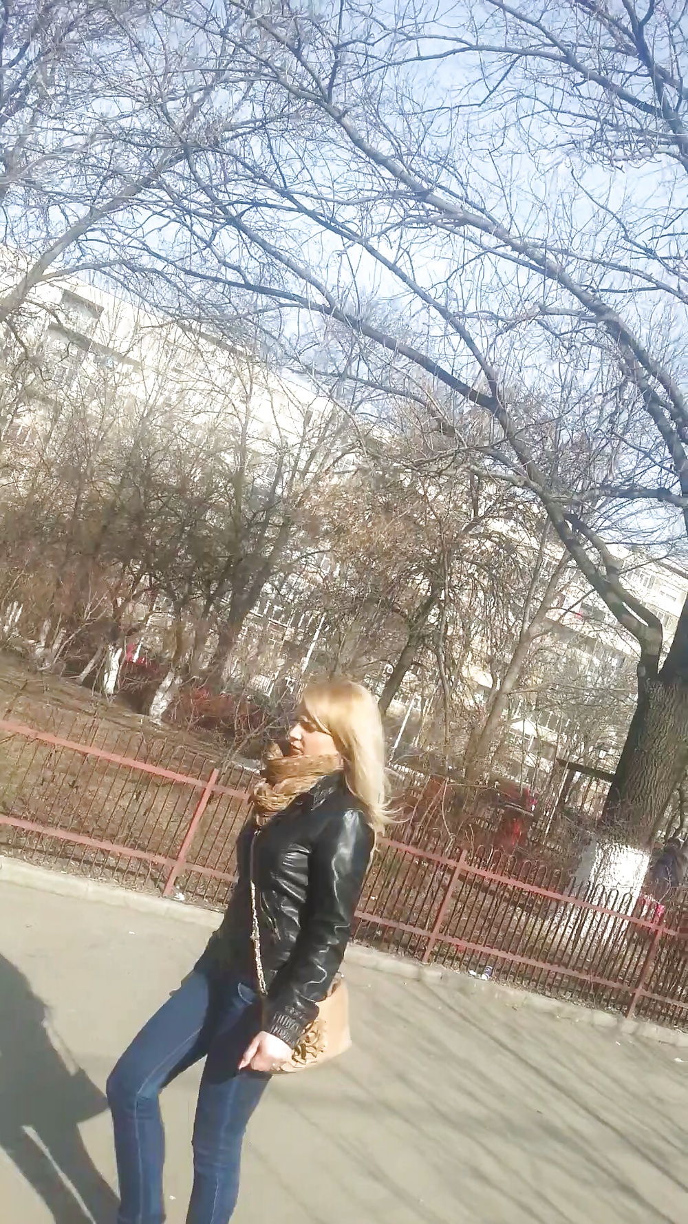 セクシーなティーンズ・ロマニアン
 #25434408