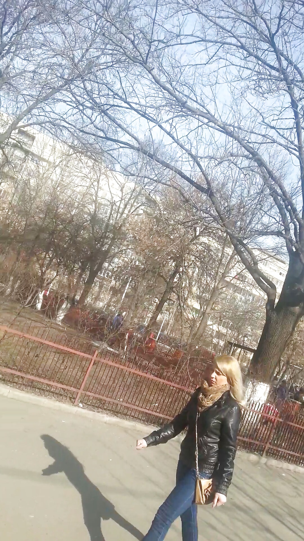 セクシーなティーンズ・ロマニアン
 #25434419