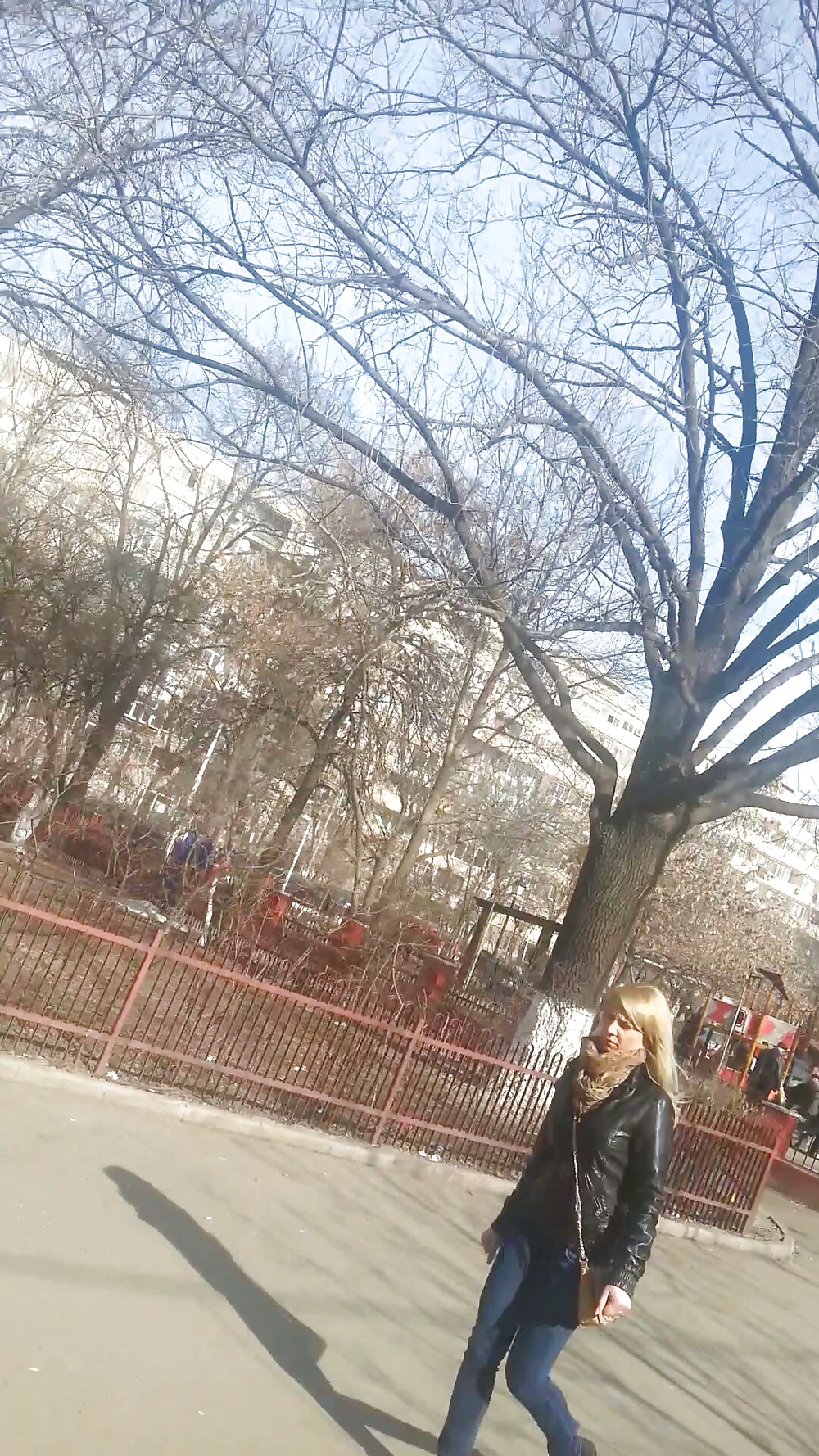 セクシーなティーンズ・ロマニアン
 #25434430