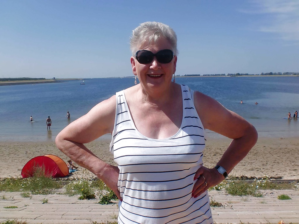 Abuelas de nuevo
 #29283516